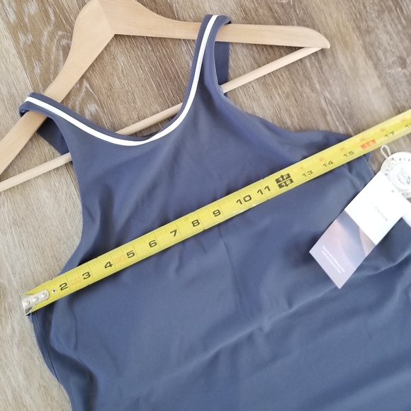 Vuori Women's Volley Dress Lightweight Athleisure Athletic Casual Shelf Bra NWT - Picture 7 of 13